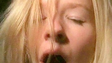 Masturbação com Bolas Divertidas - Puta Alemã no Segredo