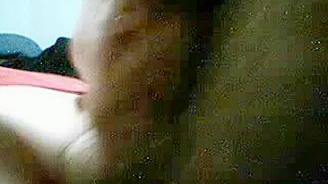 Esposa Safada Leva Dupla Penetração com Consolo e Engole Porra do Marido!