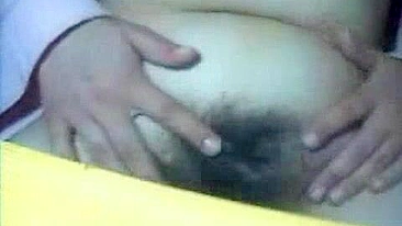 Masturbação de buceta peluda com peitões e dildos - BBW solo na webcam