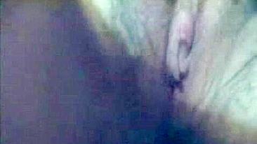 Masturbação de buceta peluda com peitões e dildos - BBW solo na webcam