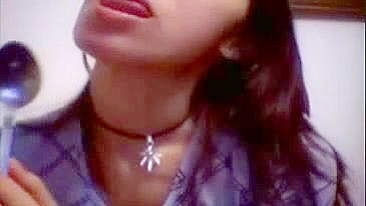 Sessão Solo de Squirt com Buceta Raspada e Peitinhos