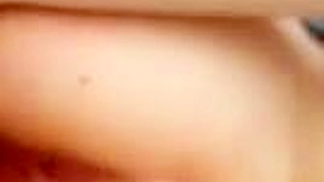 Sessão de Masturbação Caseira de Namoradas Universitárias com Gozada!