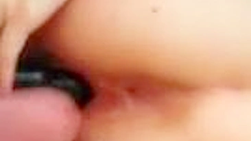 Sessão de Masturbação Caseira de Namoradas Universitárias com Gozada!