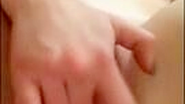 Caos de Masturbação com Novinha Gozando Cremoso em Selfies!