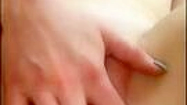 Caos de Masturbação com Novinha Gozando Cremoso em Selfies!