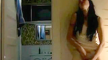 Masturbação Caseira com Morena Peluda Novinha Gozando