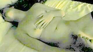 Casal Francês Gozando com Masturbação e Brinquedos Sexuais