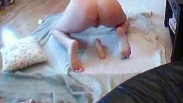 Se Masturbando com Consolos - Êxtase Solitário na Sala