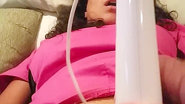 MILF Italiana Morena em Orgasmos Caseiros!