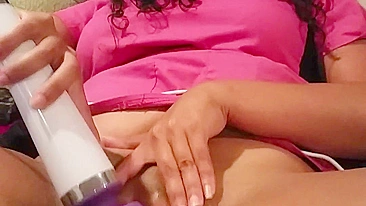 MILF Italiana Morena em Orgasmos Caseiros!