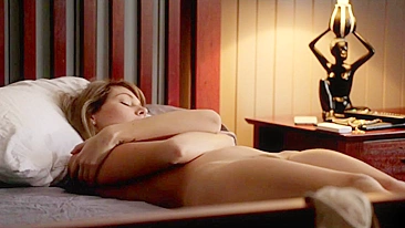 Morena Gostosa Se Masturba Sensual com Peitões - Vídeo Caseiro Amador