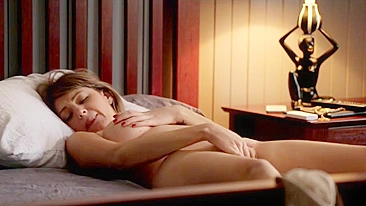 Morena Gostosa Se Masturba Sensual com Peitões - Vídeo Caseiro Amador