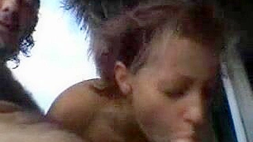 Casal se Masturbando no Bangalô - Aventura ao Ar Livre