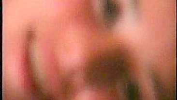 Morena Gostosa se Masturbando Quente com Buceta Raspada e Peitões