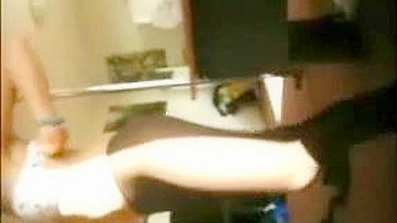 Geisha Asiática Obediente Gozando com Anal e Masturbação