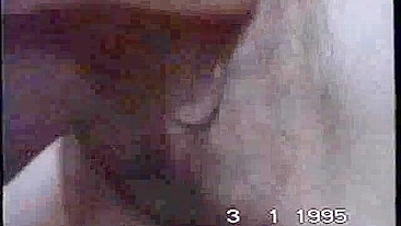 MILF Safada Se Masturbando - Esposa Traindo Corno em Pornô Caseiro