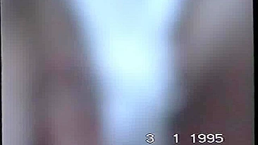 MILF Safada Se Masturbando - Esposa Traindo Corno em Pornô Caseiro