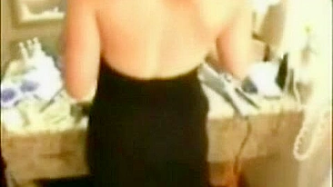 Sessão de Masturbação de Esposa MILF com Brinquedos e Vibradores