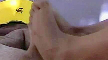 Diversão Fetichista de Pés ao Ar Livre com Namoradas de Férias