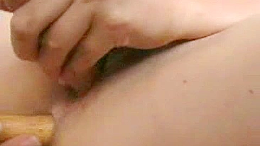 Masturbação com Máquinas - MILF Peituda Gozando no Anal e Clitóris