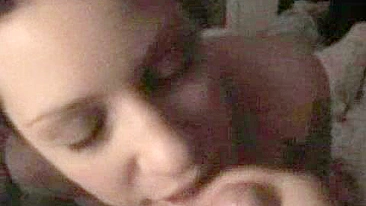 Esposa safada chupando o pai no Dia dos Pais com gozada!