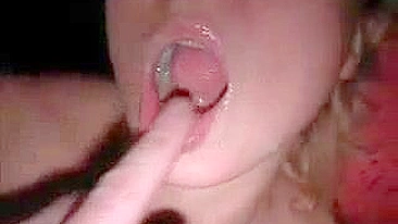 Loucura de Masturbação - Loiras Gostosas Gozando no Dedo!