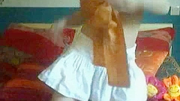 Loucura de Masturbação com Loira Gostosa e seus Peitões!