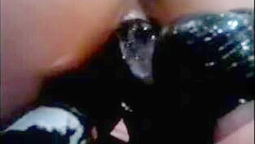 Pornô caseiro de mãe - Esposa amadora cavalgando dildo com gemidos