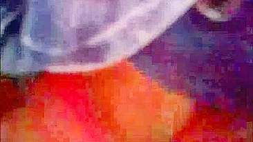 Casal Selvagem Transa no Trem Público - Boquetes, Gozadas e Dedada