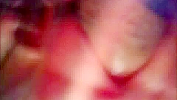 Casal Selvagem Transa no Trem Público - Boquetes, Gozadas e Dedada