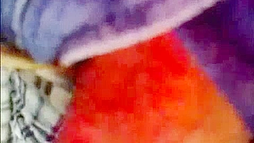 Casal Selvagem Transa no Trem Público - Boquetes, Gozadas e Dedada