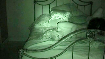 Noite Quente de Swing Caseiro com MILF, Esposa e Amiga