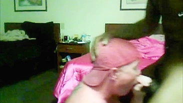 Boquete Gay Interracial Caseiro com Gozada e Facial