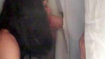 Boquete Shemale Caseiro com Gozada na Boca - Pornô Transexual Amador