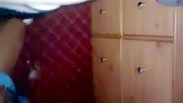 Boquete caseiro com travesti e gozada na boca