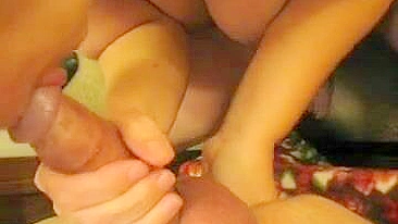 Boquete Caseiro com Massagem Prostática por Esposa MILF Amadora