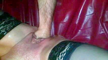 Diversão com Fisting Caseiro de MILF Loira Amadora