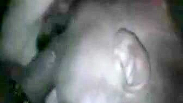 Ménage Bissexual Caseiro com Boquetes e Gozadas