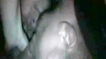 Ménage Bissexual Caseiro com Boquetes e Gozadas