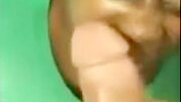 Boquete Caseiro de Ébano com Pauzão e Gozada Bagunçada no Rosto