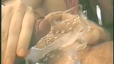 Boquete Caseiro da Namorada Grega com Engolindo Porra