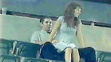 Cavalgada Selvagem com Casais Morenos em Exibição Pública