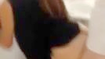 De Quatro Caseira com Namorada Loira na Faculdade no Banheiro do McDonald's