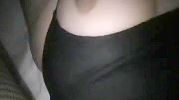 Fisting Caseiro com Esposa Gordinha Gozando Squirting