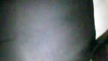 Fisting Caseiro com Esposa Gordinha Gozando Squirting