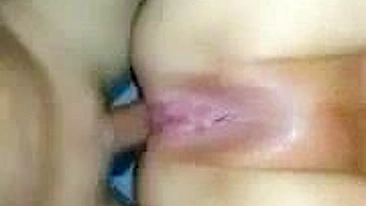 Orgasmos Squirting Caseiros em Anal com Namorada Amadora DP