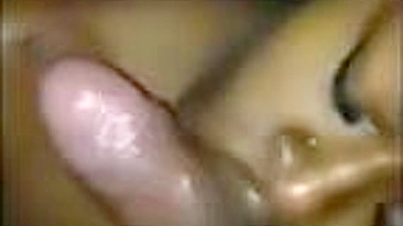 Boquete Ebony Caseiro com Pauzão Explodindo Porra