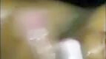 Boquete Ebony Caseiro com Pauzão Explodindo Porra