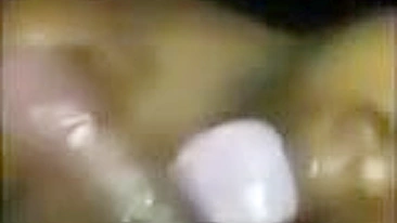 Boquete Ebony Caseiro com Pauzão Explodindo Porra