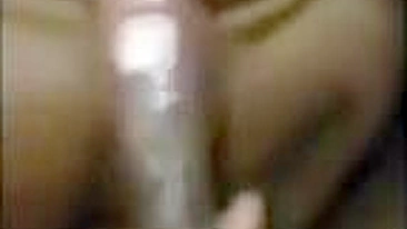 Boquete Ebony Caseiro com Pauzão Explodindo Porra